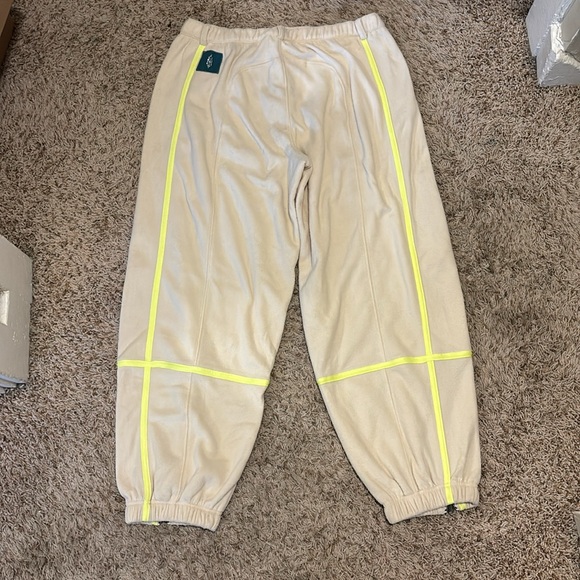 Free People! FP Movement Arena Fleece Joggers Pants In Beige/Neon Yellow NWOT! - Picture 9 of 14